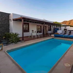 Pola Marinas Villa